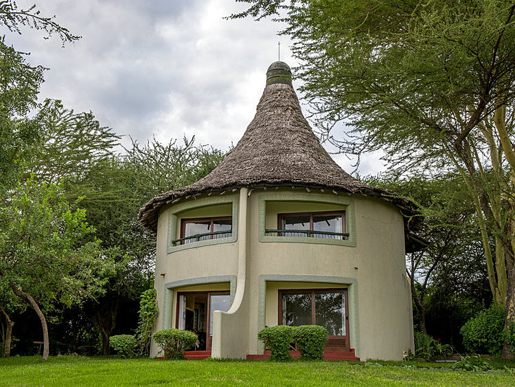 lake manyara serena lodge